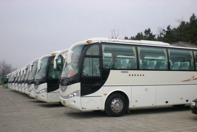 大巴車